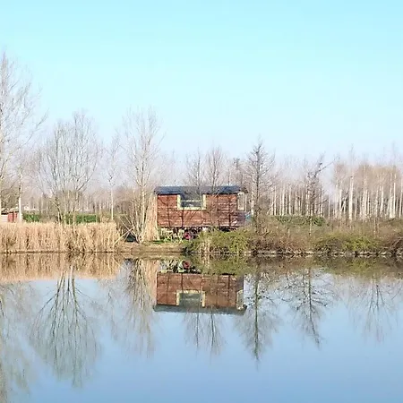 Glamping Casetta Sul 2 Farm stay Albairate